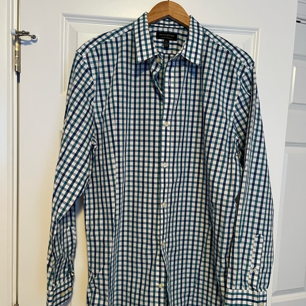 Men’s Button down dress shirt